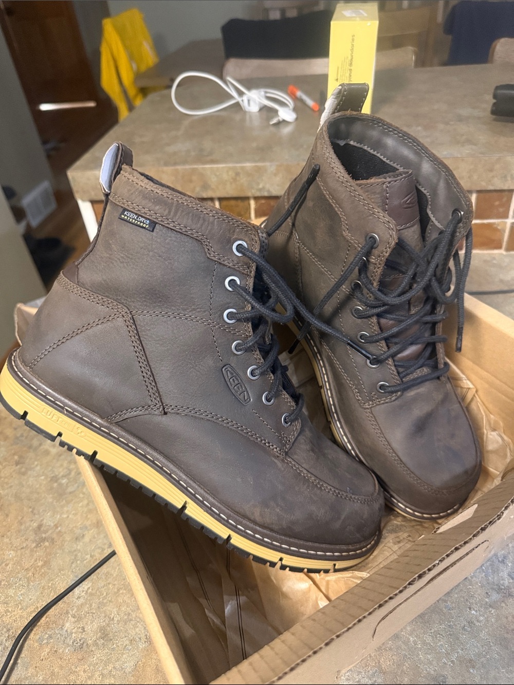 KEEN Men's Brown Leather Lace-Up Work Boots with Tan Sole